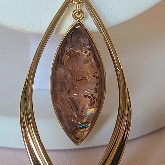 Napier Gold Tone Cobra Chain Orbital Purple Glitter Dangle Pendant Necklace - Picture 3 of 9